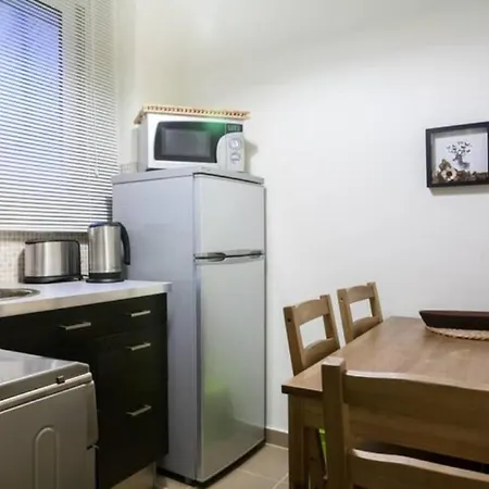 Traveler's Dream In Historic Acropolis Downtown Apartment Athens